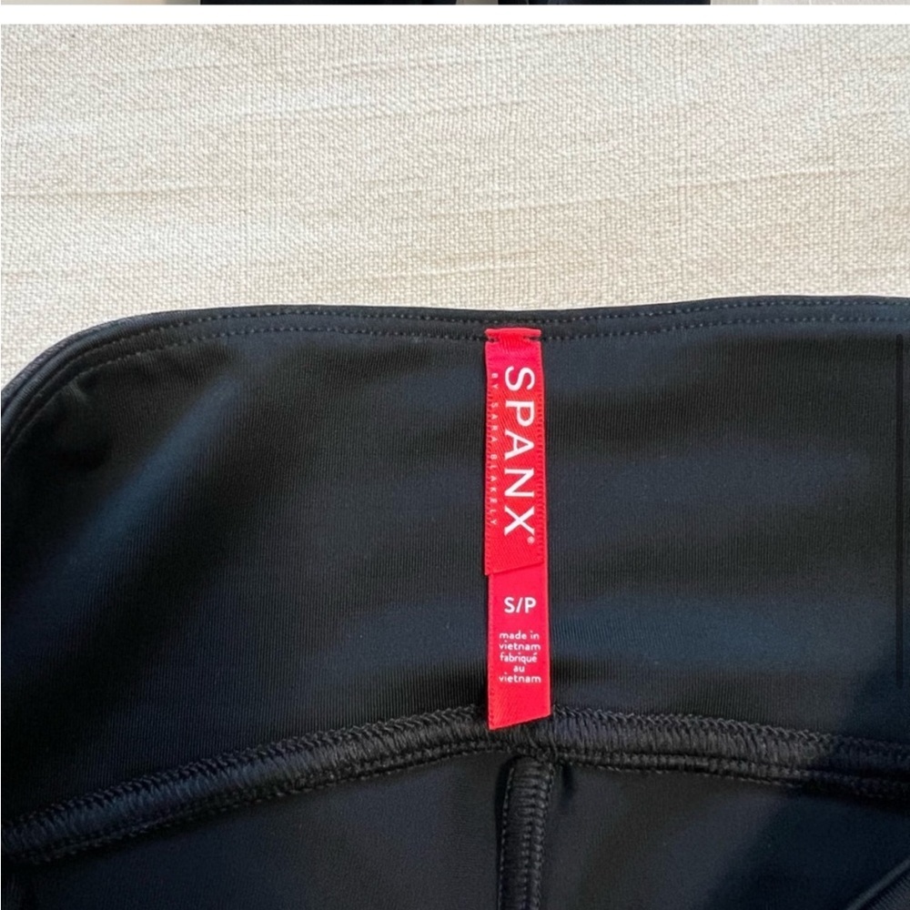 NWT Spanx Faux Leather Camo Leggings, S - Picture 5 of 9